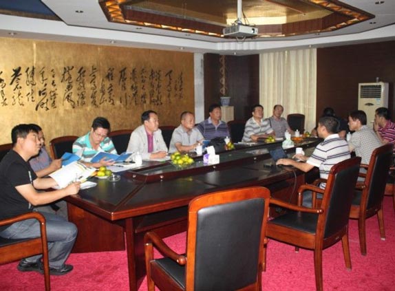 黑龍江省農(nóng)機監(jiān)理總站領(lǐng)導(dǎo)來我公司參觀考察